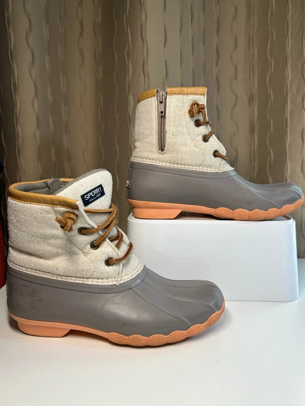 Sperry Saltwater Sport Girl's 3M Duck Boot Side Zip Gray Tan Peach STK164544